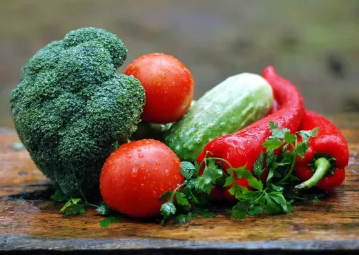 5 طرق سهلة لإضافة المزيد من الفواكه والخضروات إلى وجباتك